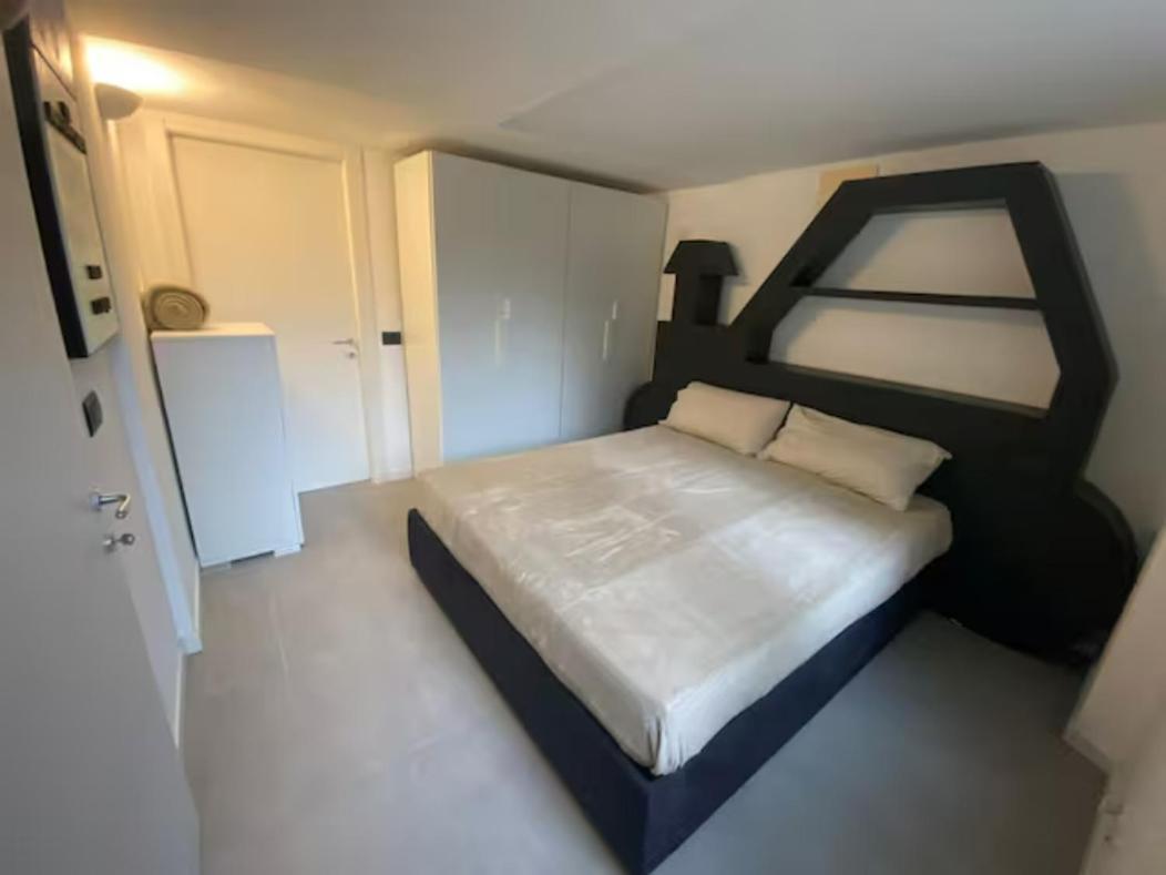 Monopoly Apartment Милано Екстериор снимка